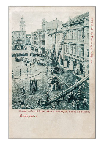 České Budějovice - Hlavní cvičení dobrovolných a městských hasičů na náměstí
