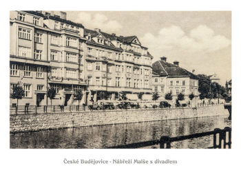 České Budějovice - Nábřeží Malše s divadlem