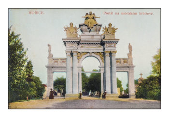 Hořice - Portál na městském hřbitově